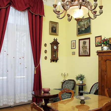 Central Ring Apartment *
